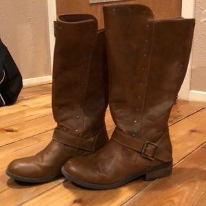 Steve Madden Brown Girls Boots! 👢