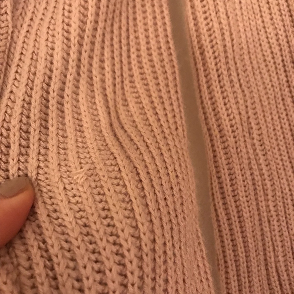 NWOT brandy Melville blush pink lance sweater - Picture 4 of 6
