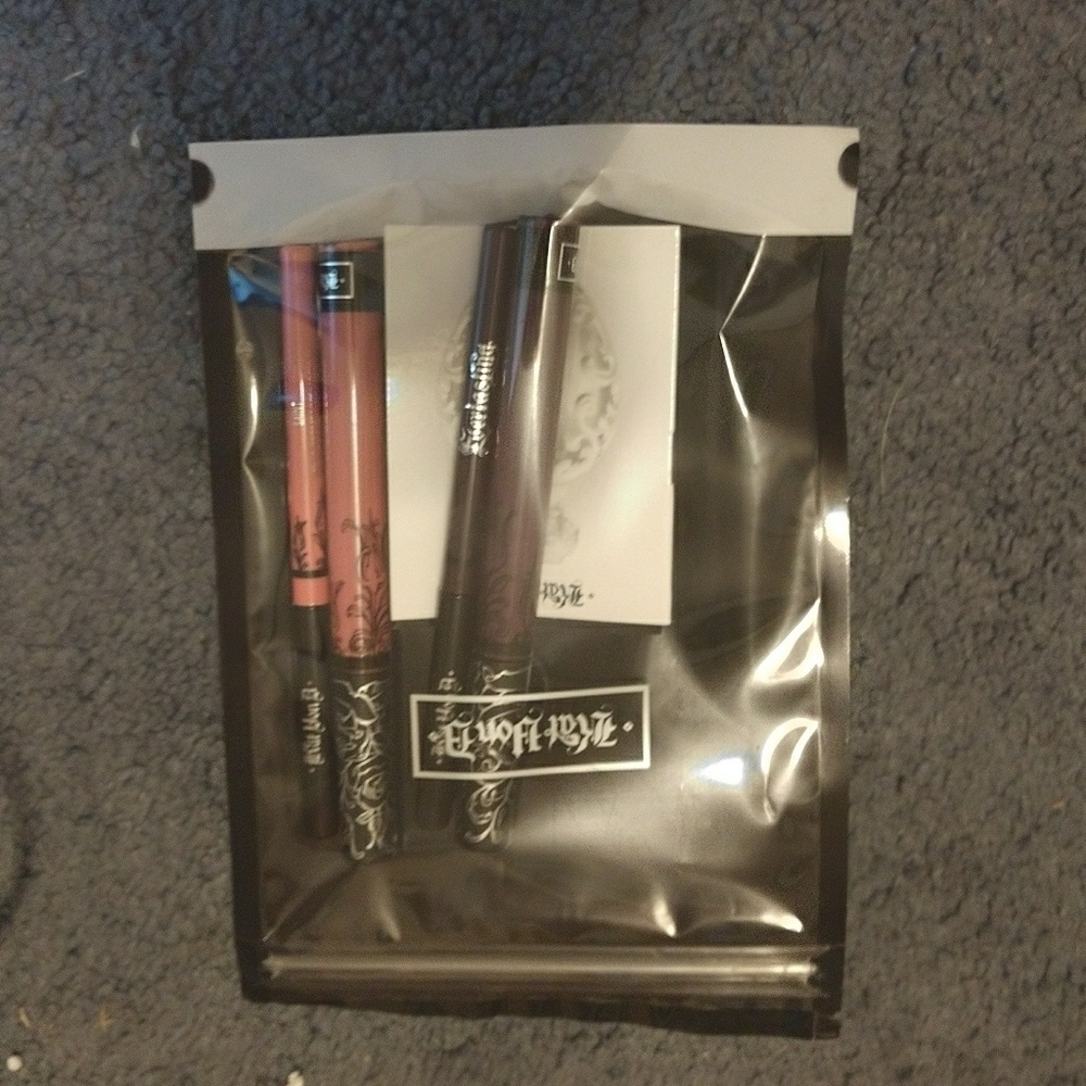 KAT VON D SAINT AND SINNER SETS - LIMITED ED