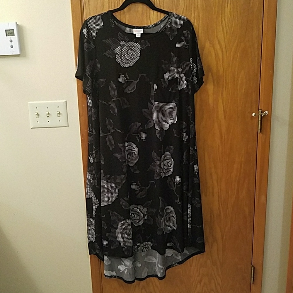 LuLaRoe *UNICORN ALERT* L slinky Carly