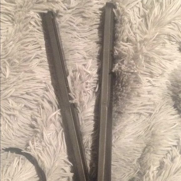 Revlon skinny hair straightener - Picture 2 of 3
