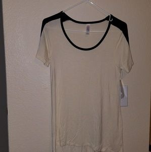 NWT LuLaRoe Classic Tee