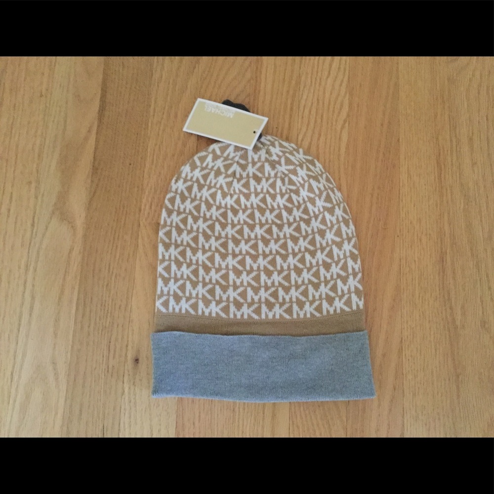 Michael Kors, NWT, Camel, Gray & Cream Logo Beanie