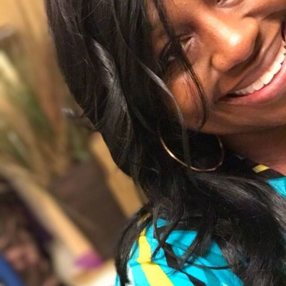 Meet your Posher, Crystal