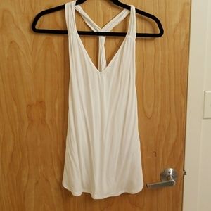 LIKE NEW White racetrack top