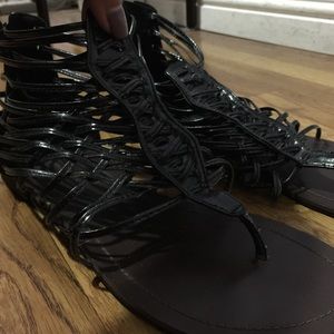 FAHRENHEIT Black strappy sandals