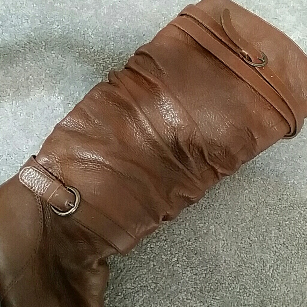 Boots - Picture 4 of 4