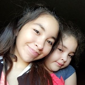 Meet your Posher, Edith