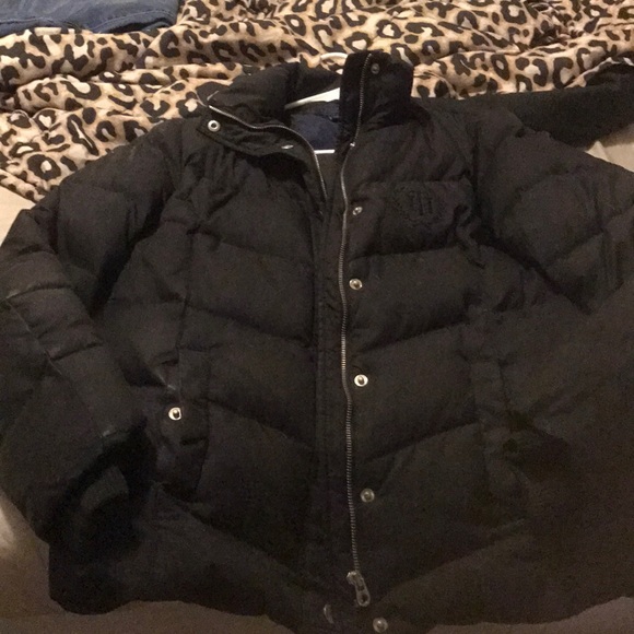 Tommy Hilfiger Jackets & Blazers - Tommy Hilfiger black medium down winter jacket