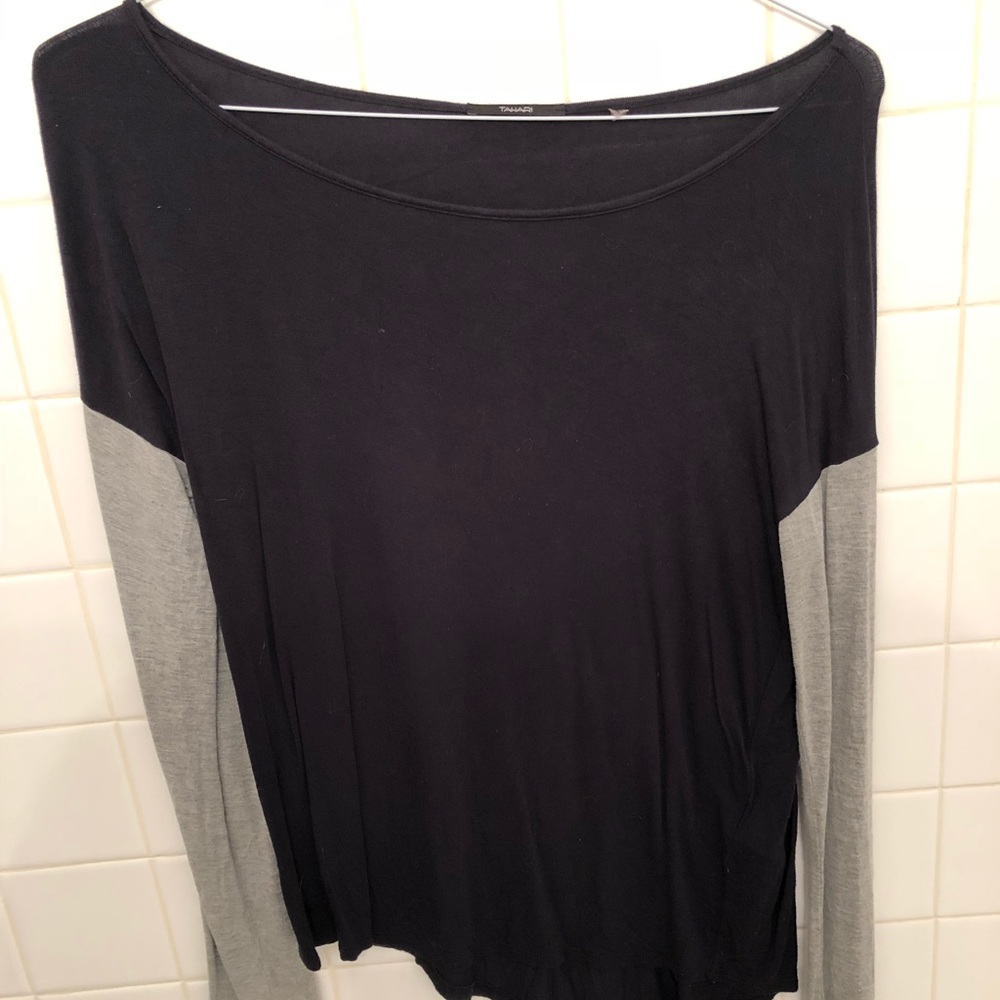 TAHARI | navy & gray long-sleeve cotton crew neck.