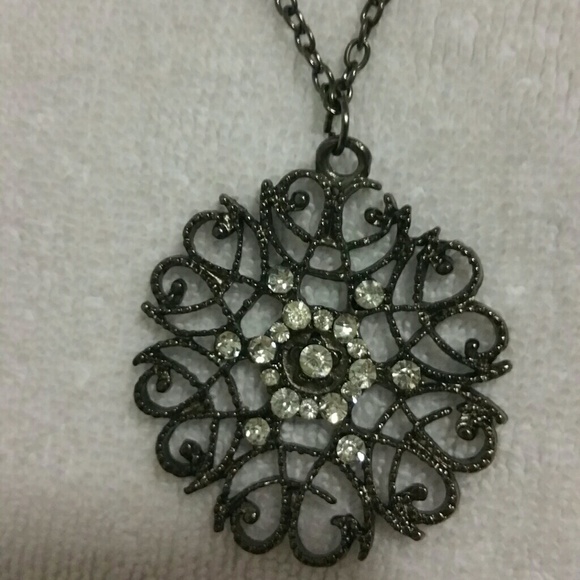 Collars - Picture 2 of 6