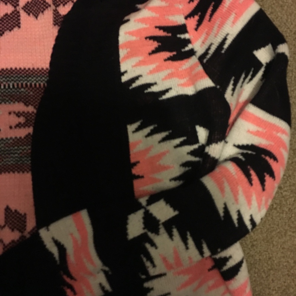 Cardigan - Picture 2 of 3