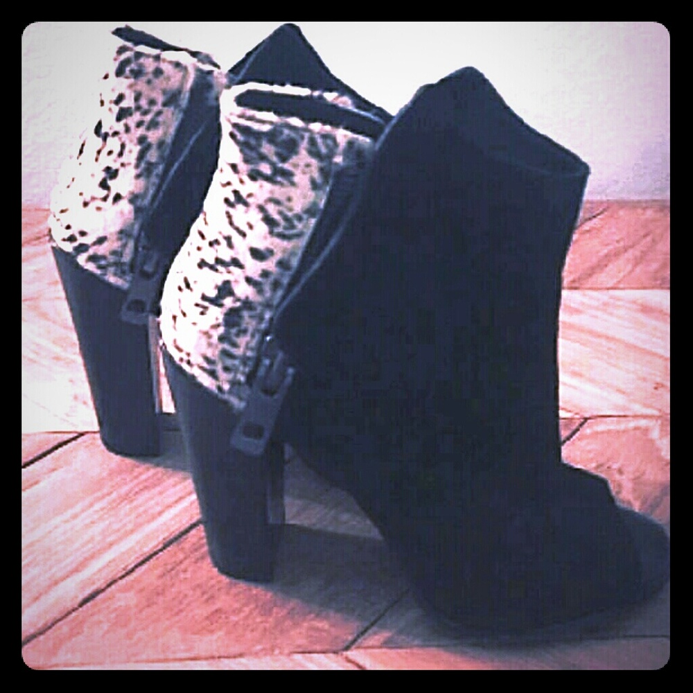 NWOT calfhair Dolce Vita peep toe heels