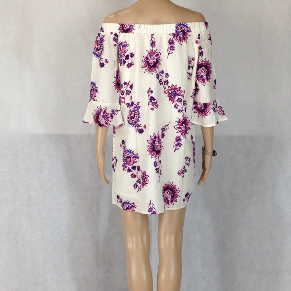 Old Navy Off-the-Shoulder Bell-Sleeve Shift Dress - Picture 2 of 7