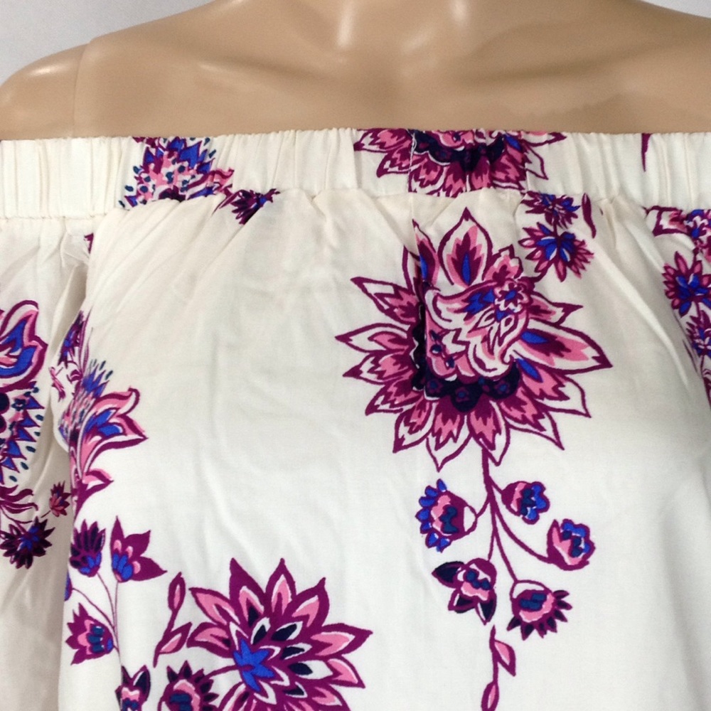 Old Navy Off-the-Shoulder Bell-Sleeve Shift Dress - Picture 4 of 7