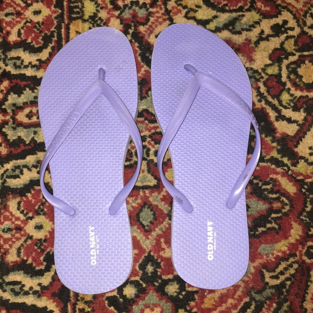 Light purple old navy flip flops