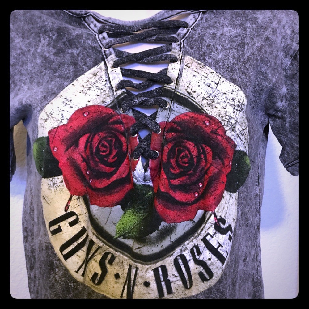 Guns N Roses cross top