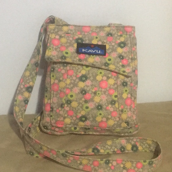 KAVU Handbags - KAVU Mini Keeper crossbody bag