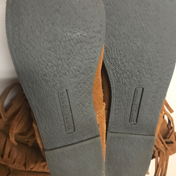 Minnetonka Fringe Boots Never been worn! - Picture 2 of 2