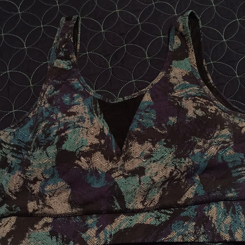 NWOT Sports Bra Size Large