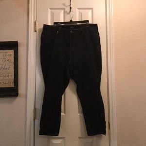 18W d.jeans with a side zipper at the ankle