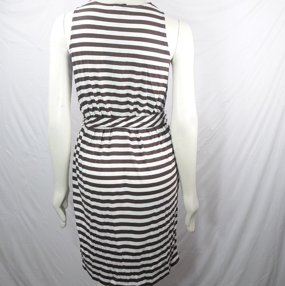 Talbolts Sleeveless V Neck Dress NWT - Picture 4 of 5