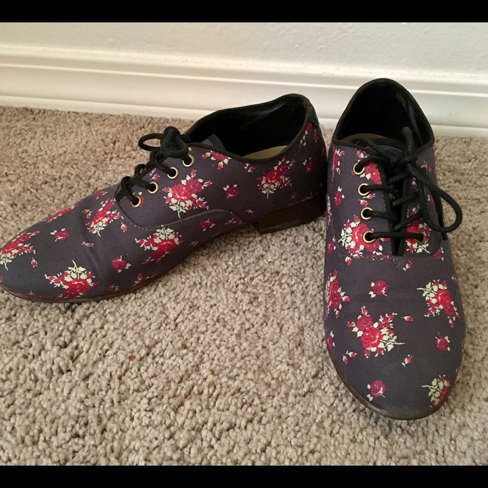 OBEY Floral oxfords