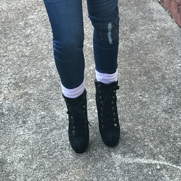 Black booties - Picture 3 of 3
