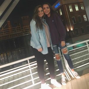 Meet your Posher, Kayla