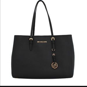 Michael Kors Jet Set purse