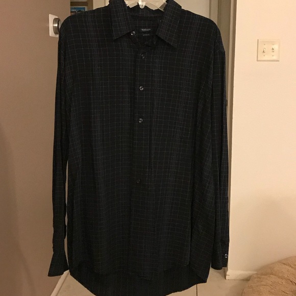 Vanheusen Other - Price 🔽 Van Heusen Men’s dress shirt.