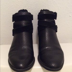 Kenneth Cole Ankle Boot