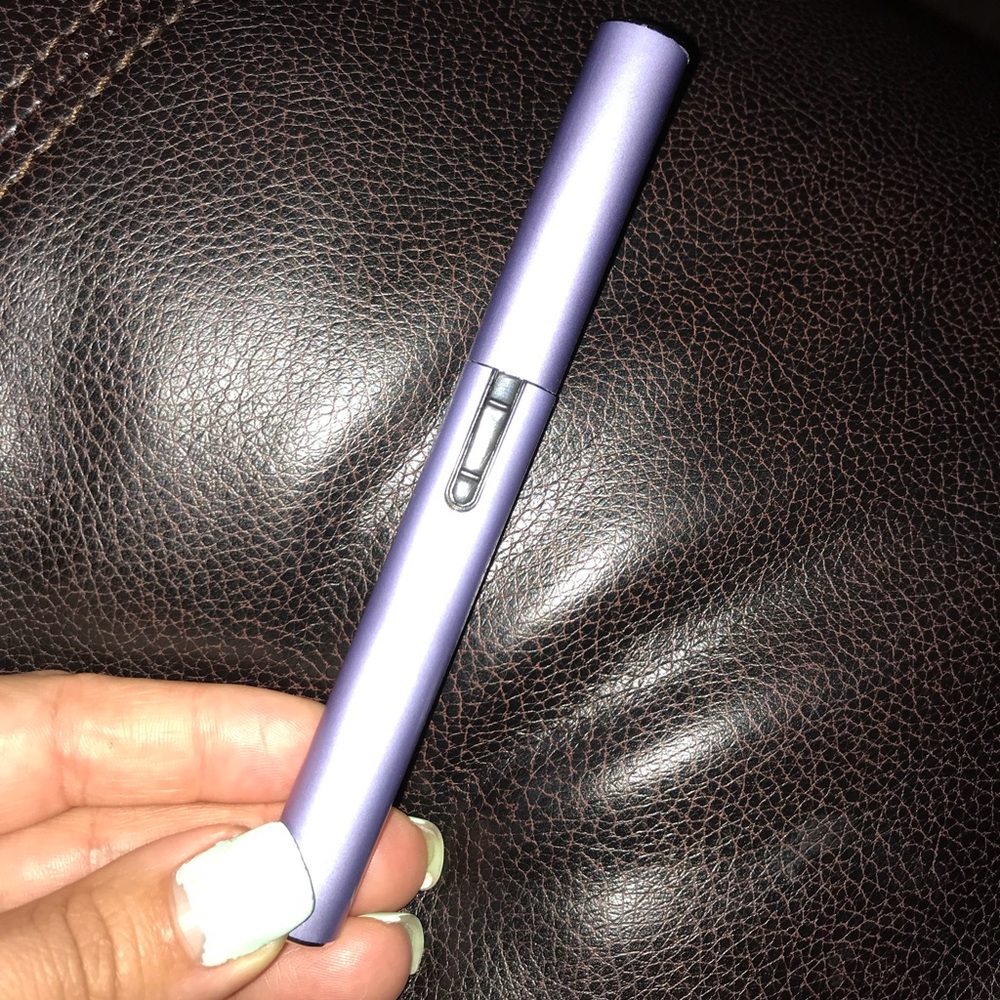 Eyelash curler