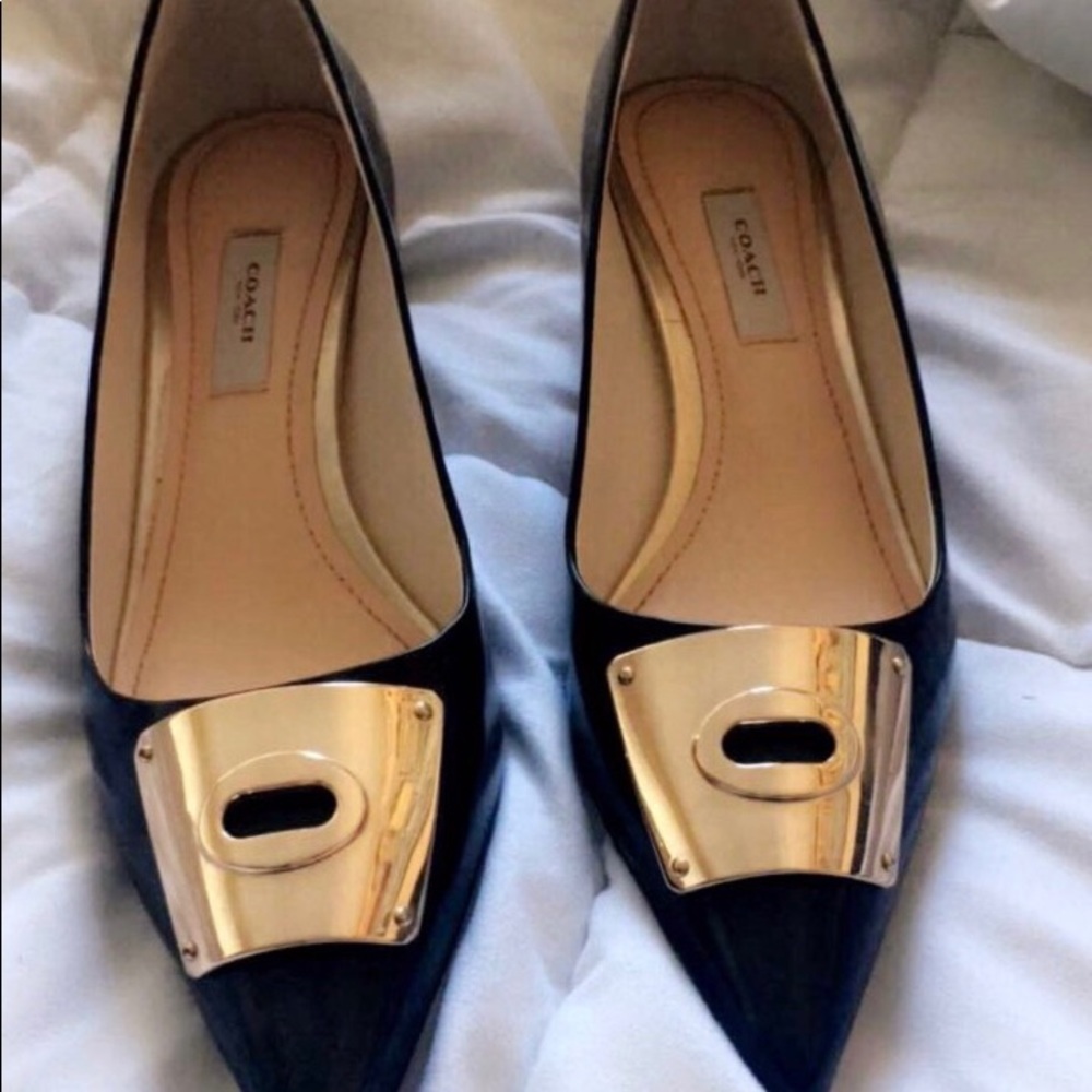 Coach pumps heels- leather and gold hardware