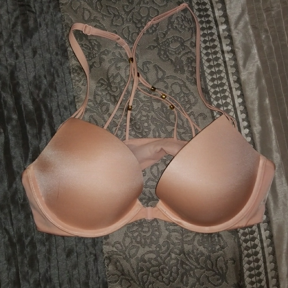 LIKE NEW VS Blush push up bra