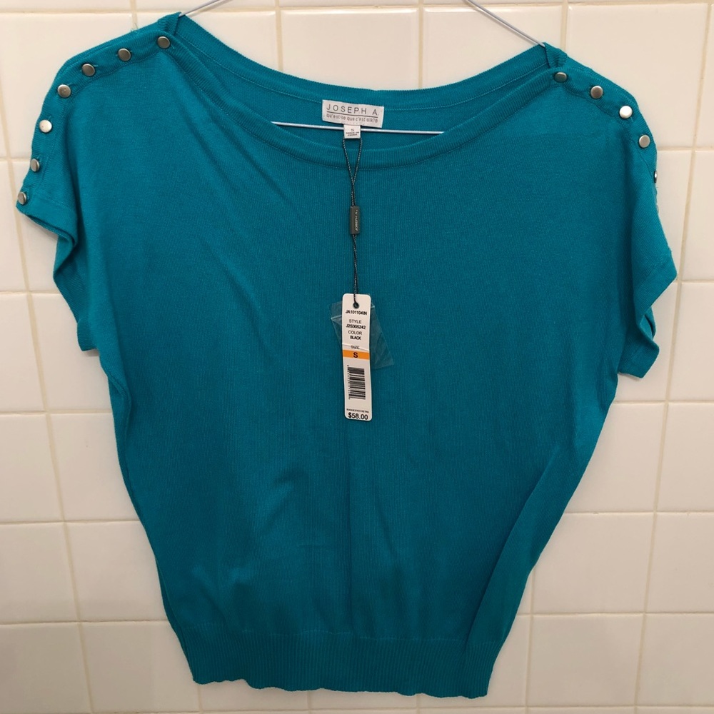 NWT JOSEPH A | blue sweater top with short sleeves
