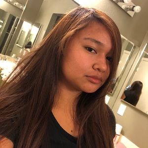 Meet your Posher, Charmine