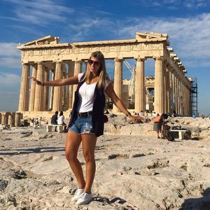 Meet your Posher, Ana