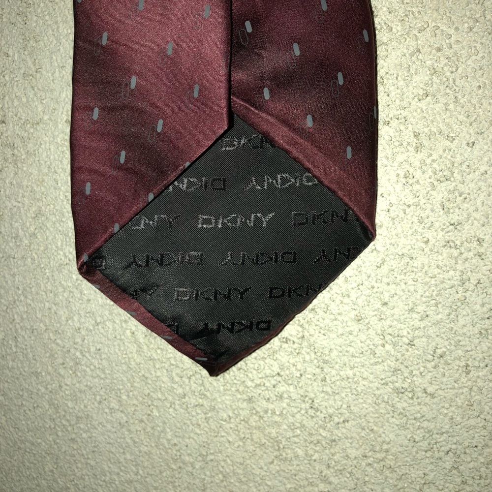 Silk vintage tie by DKNY - Picture 4 of 5