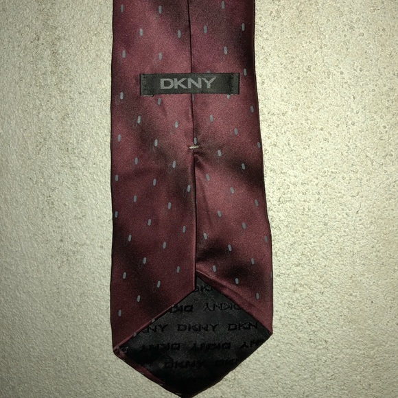 Silk vintage tie by DKNY - Picture 3 of 5
