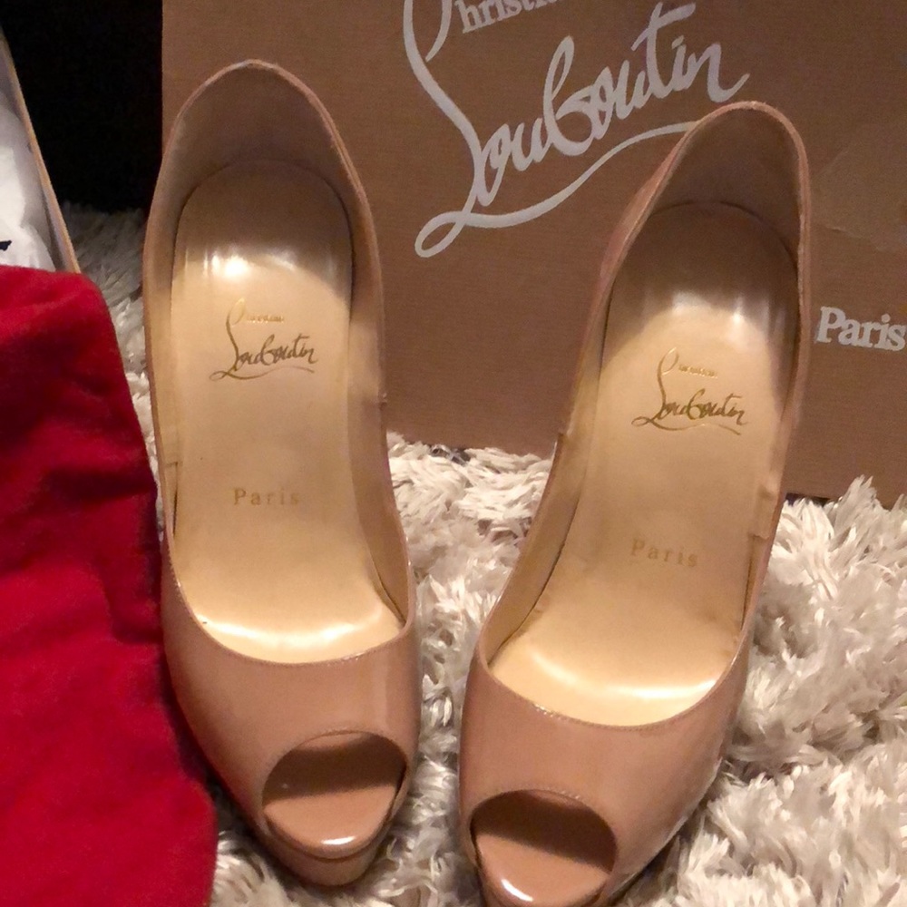 Christin Louboutin lady Peep nude - Picture 2 of 4