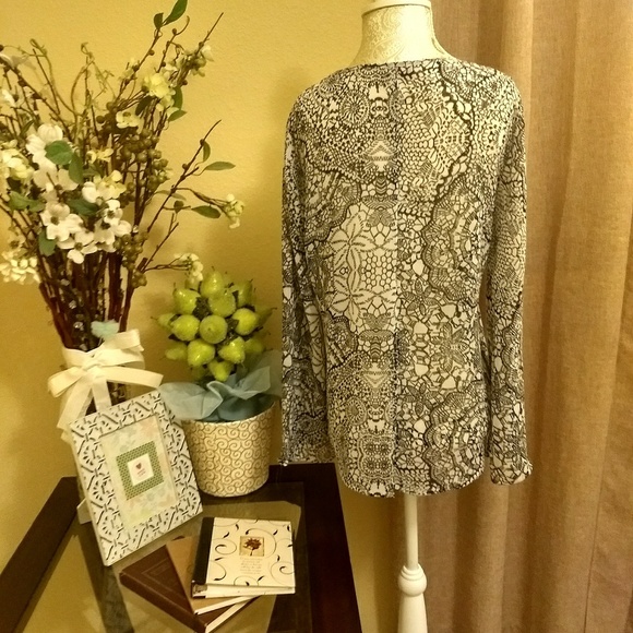 Blouse - Picture 2 of 4