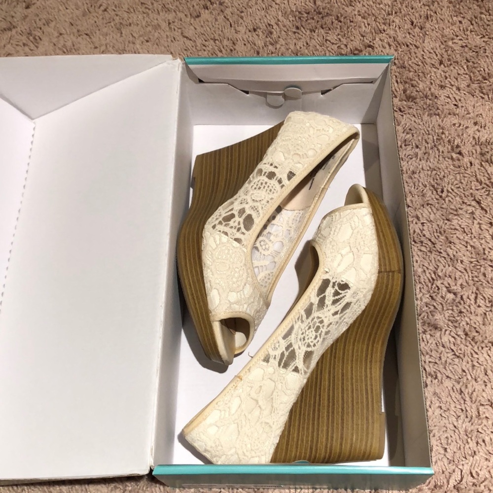 Maurices Mela Pattern wedges