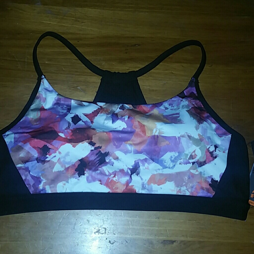 Strappy back sports bra