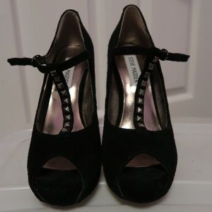 Steve Madden stuffed peep toe heel