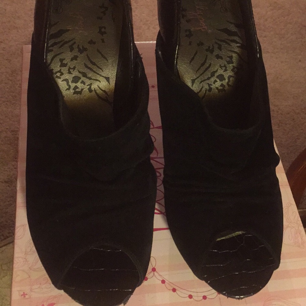 Shoes