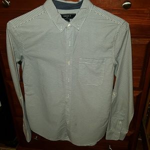 Small long sleeve dressing shirt