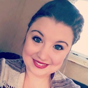 Meet your Posher, Lacie