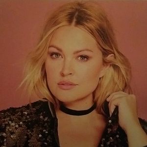 Meet your Posher, Nadia