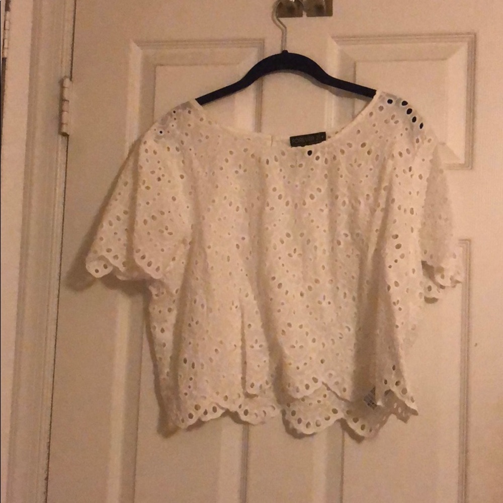 PLUS SIZE Girly Crop Top
